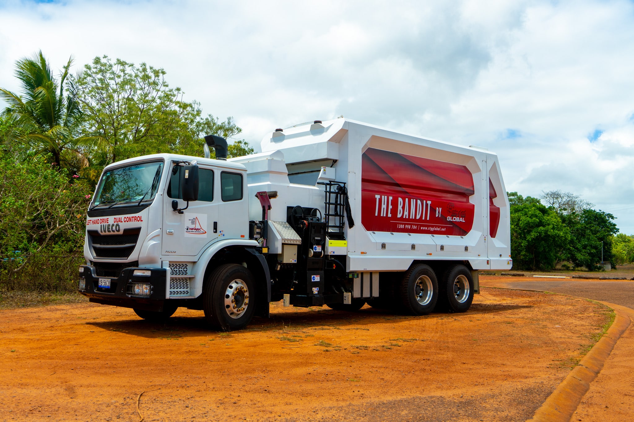 Side Loader Garbage Truck - STG Global